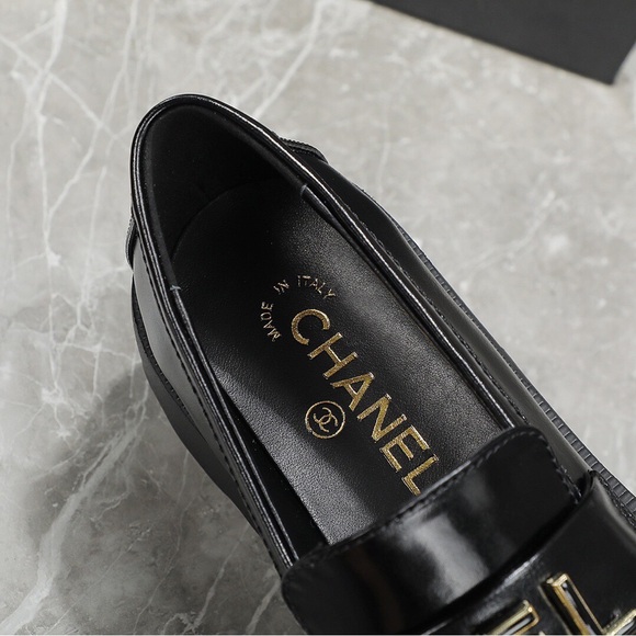 CHANEL Black Leather Loafers with Gold Accents - Picture 7 of 9